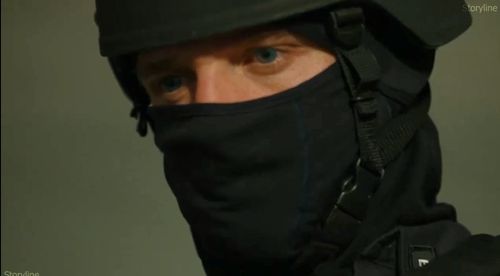 Christopher Cassarino as Vaughn Davis in NBC's Law and Order: Organized Crime #3.05