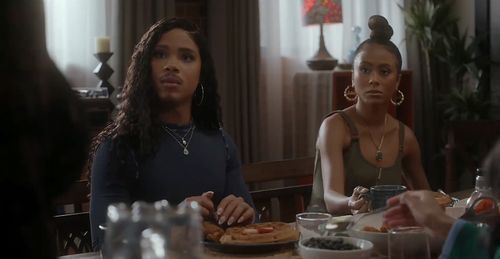 Still of Rhoyle Ivy King and Netta Walker in All American: Homecoming and Ordinary People