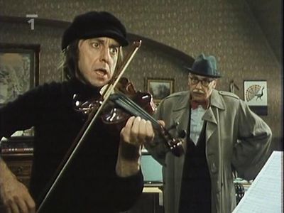 Boris Hybner and Milos Kopecký in Bergman a Bergman detektivní kancelár (1984)