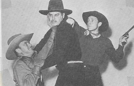 Buzz Barton, Jack Luden, and Harry Woods in Rolling Caravans (1938)