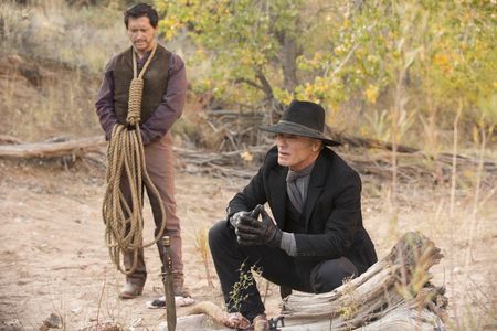 Ed Harris and Clifton Collins Jr. in Westworld (2016)