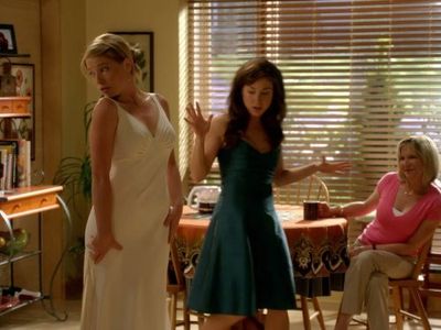Kathleen Laskey, Erin Karpluk, and Joanna Douglas in Being Erica (2009)