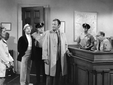 Elizabeth Montgomery, Parley Baer, Dick Sargent, and Dick Wilson in Bewitched (1964)