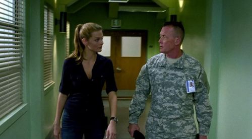 Robert Patrick and Nicole Steinwedell in The Unit (2006)