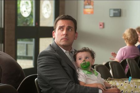 Steve Carell and Elise Vargas in Alexander and the Terrible, Horrible, No Good, Very Bad Day (2014)