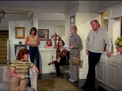 Susan Dey, Danny Bonaduce, David Cassidy, Suzanne Crough, Shirley Jones, and Dave Madden in The Partridge Family (1970)