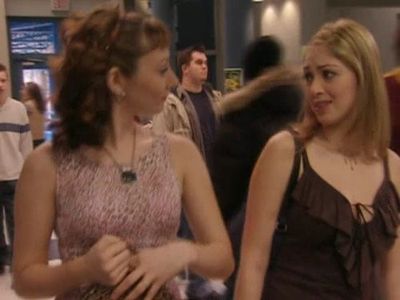 Daniella Evangelista and Vanessa King in Edgemont (2000)