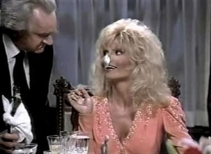 Loni Anderson and Arthur Malet in Easy Street (1986)
