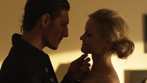 Eric Balfour and Lindsay Pulsipher in Do Not Disturb (2011)