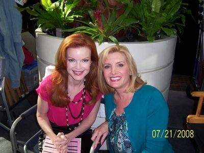 Marcia Cross and Suzanne Friedline on location shooting Desperate Housewives July 2008