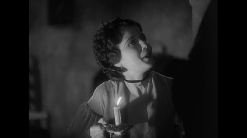 Sidney Fox in Murders in the Rue Morgue (1932)