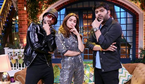 Alia Bhatt, Ranveer Singh, and Kapil Sharma in The Kapil Sharma Show (2016)