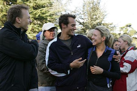 Phil Keoghan, Danielle Stout, and Eric Sanchez in The Amazing Race: Low to the Ground, That's My Technique (2007)