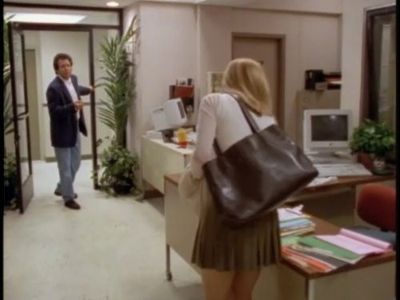 Linda Doucett and Garry Shandling in The Larry Sanders Show: Office Romance (1994)