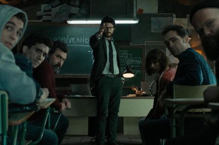 Pedro Alonso, Paco Tous, Álvaro Morte, Úrsula Corberó, Darko Peric, Miguel Herrán, and Jaime Lorente in Money Heist (201