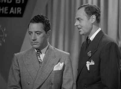 Jerome Cowan and Joe Kirk in Who Done It? (1942)