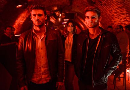 Ana de Armas, Scott Eastwood, and Freddie Thorp in Overdrive (2017)
