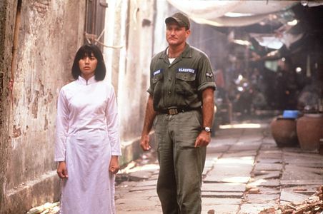 Robin Williams and Chintara Sukapatana in Good Morning, Vietnam (1987)