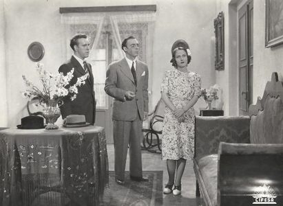 Estrellita Castro, Manuel Luna, and Manolo Morán in Torbellino (1941)