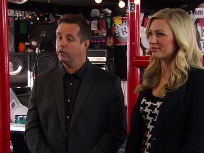 Amber Coyle and Charles Stiles in Mystery Diners (2011)