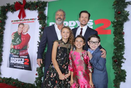 Mel Gibson, Mark Wahlberg, Scarlett Estevez, Owen Vaccaro, and Didi Costine at an event for Daddy's Home 2 (2017)
