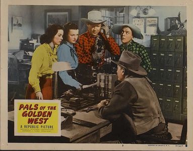Roy Rogers, Dale Evans, Pinky Lee, Estelita Rodriguez, and William Ruhl in Pals of the Golden West (1951)