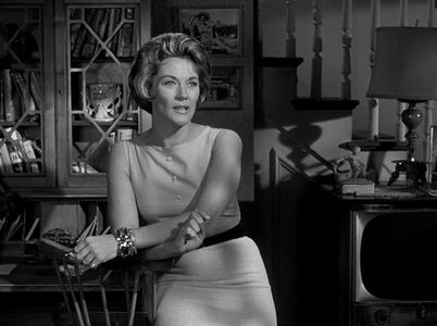 Jeanne Cooper in 13 West Street (1962)