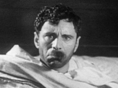 Charlie Hall in Laughing Gravy (1930)