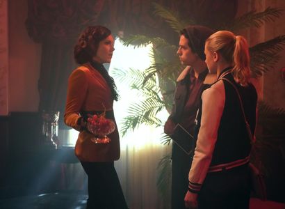 Riverdale - Chapter Forty-Six: The Red Dahlia