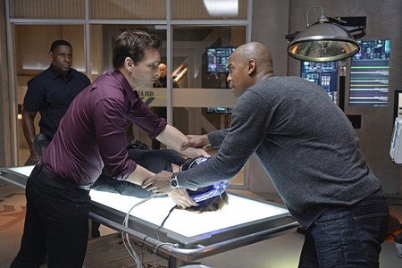 Peter Facinelli, David Harewood, Chyler Leigh, and Mehcad Brooks in Supergirl (2015)