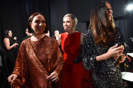 Maya Rudolph and Kristen Wiig at an event for The Oscars (2020)