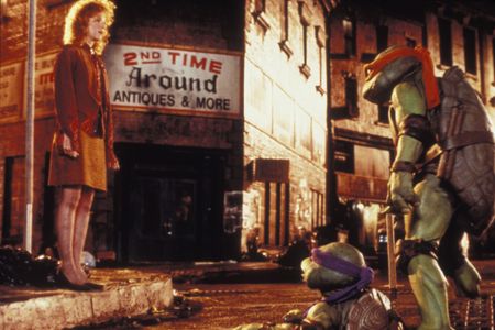 Corey Feldman, Judith Hoag, Robbie Rist, Michelan Sisti, and Leif Tilden in Teenage Mutant Ninja Turtles (1990)