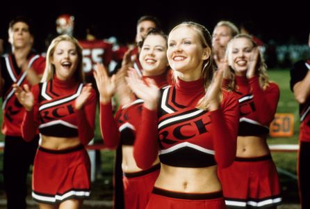 Kirsten Dunst, Clare Kramer, Rini Bell, Huntley Ritter, and Nathan West in Bring It On (2000)