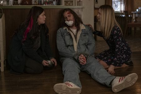 Annie Murphy, Mary Hollis Inboden, and Alex Bonifer in Kevin Can F**k Himself: Mrs. McRoberts Is Dead (2022)