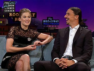 Rosamund Pike and Zlatan Ibrahimovic in The Late Late Show with James Corden (2015)