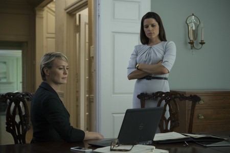 Neve Campbell and Robin Wright in House of Cards (2013)