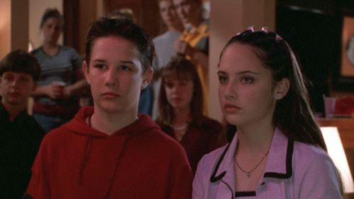 Raquel Beaudene and Ryan Merriman in Smart House (1999)