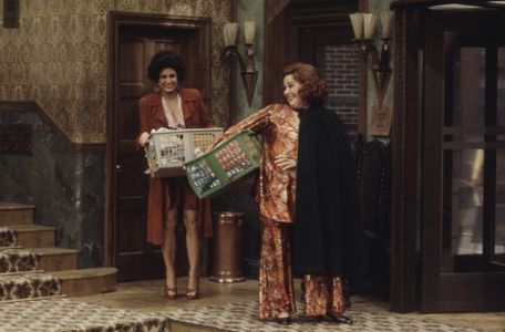 Conchata Ferrell and Jeannie Linero in Hot l Baltimore (1975)