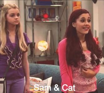 Olivia Keegan and Ariana Grande on Sam & Cat