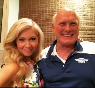 Debra Stipe and Terry Bradshaw On Set of Father Figures