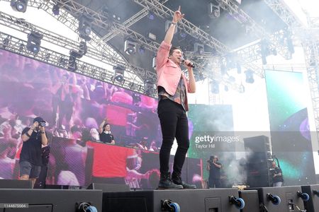 11TH Annual InfieldFest BALTIMORE, MD - MAY 18: Justin Jesso performs with Kygo at the 2019 InfieldFest during the 144th