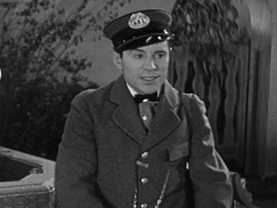 Charlie Hall in The Music Box (1932)