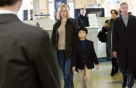 Nicole Kidman and Eric Benjamin in The Invasion (2007)