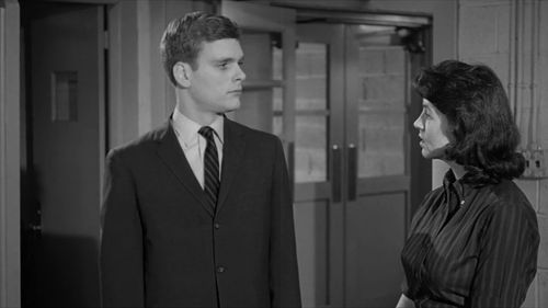 Keir Dullea and Nancy Nutter in David and Lisa (1962)