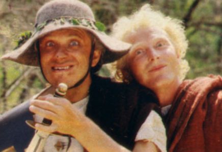 Yuriy Kazyuchits and Evgeniy Steblov in Komediya o Lisistrate (1989)