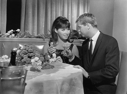 Troy Donahue and Stefanie Powers in Palm Springs Weekend (1963)