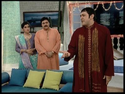 Ratna Pathak Shah, Satish Shah, and Rajesh Kumar in Sarabhai V/S Sarabhai (2004)