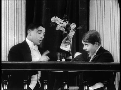 Curt Goetz and Ossi Oswalda in I Don't Want to Be a Man (1918)