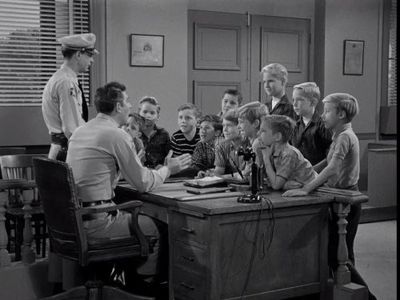 Ron Howard, David Alan Bailey, Andy Griffith, Richard Keith, Don Knotts, and Dennis Rush in The Andy Griffith Show (1960