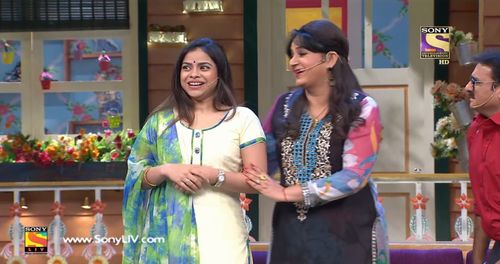 Upasana Singh and Sumona Chakravarti in The Kapil Sharma Show (2016)
